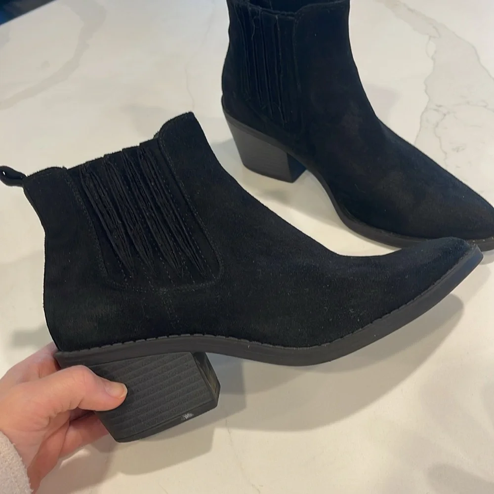 ‼️ SALE ‼️ Cowgirl Black Ankle Boots - Picture 5 of 5